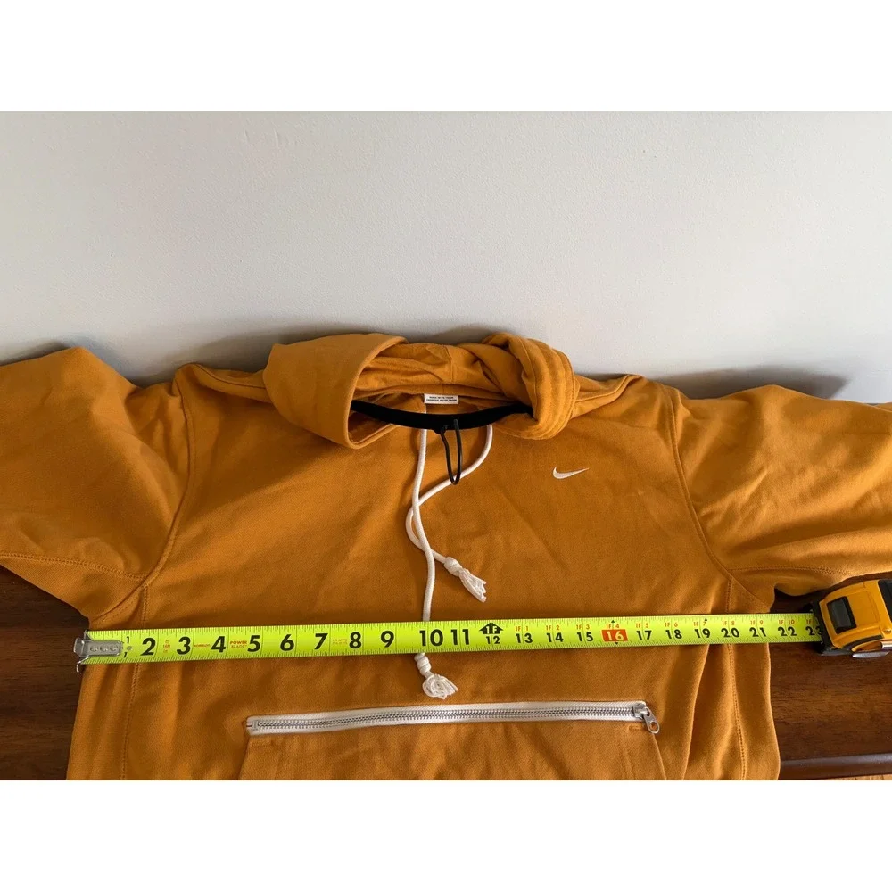 Nike Standard Issue Basketball Pullover Hoodie Yellow Gold Size Medium